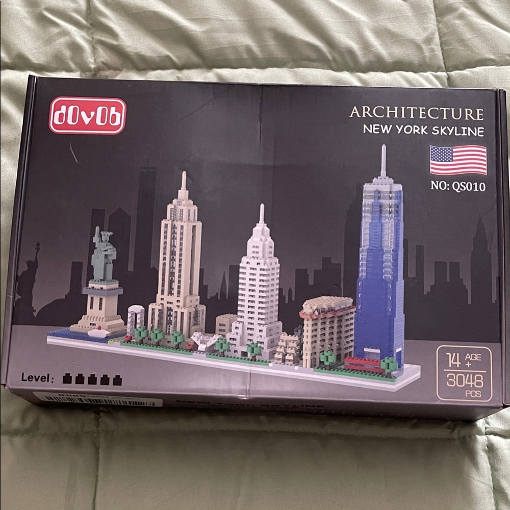 Lego Architecture New York Skyline Set - Black and Blue